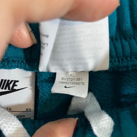 Nike Men Pine Green Sportswear Fleece Club Training Shorts Size XL #BV2721-381 - Picture 6 of 7